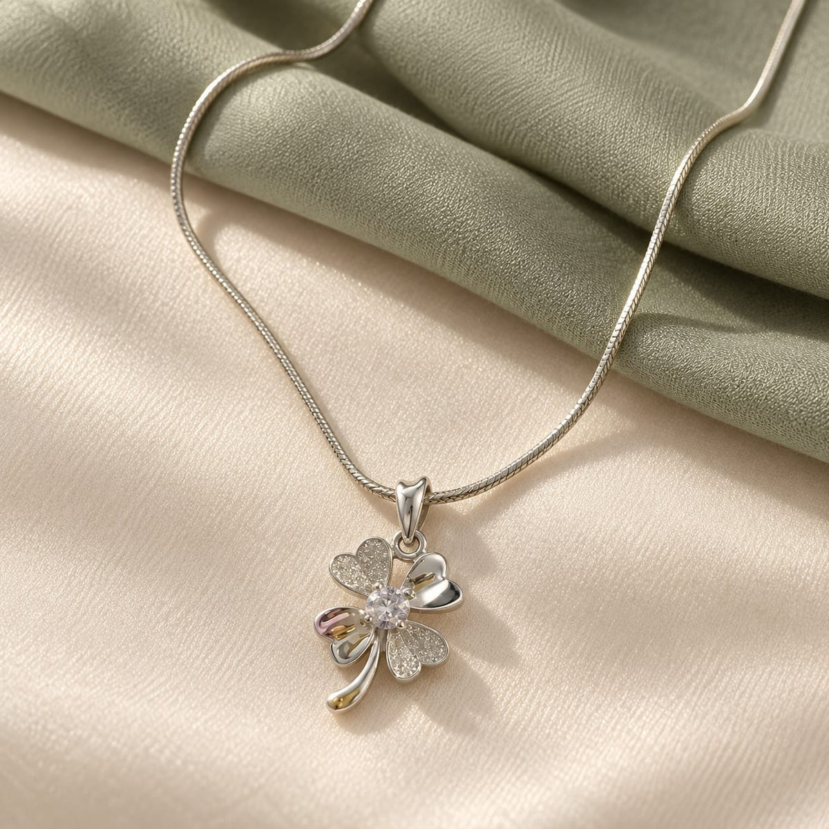 925 Sterling Silver Lucky Clover Flower Pendant Necklace | Elegant Silver Chain for Women